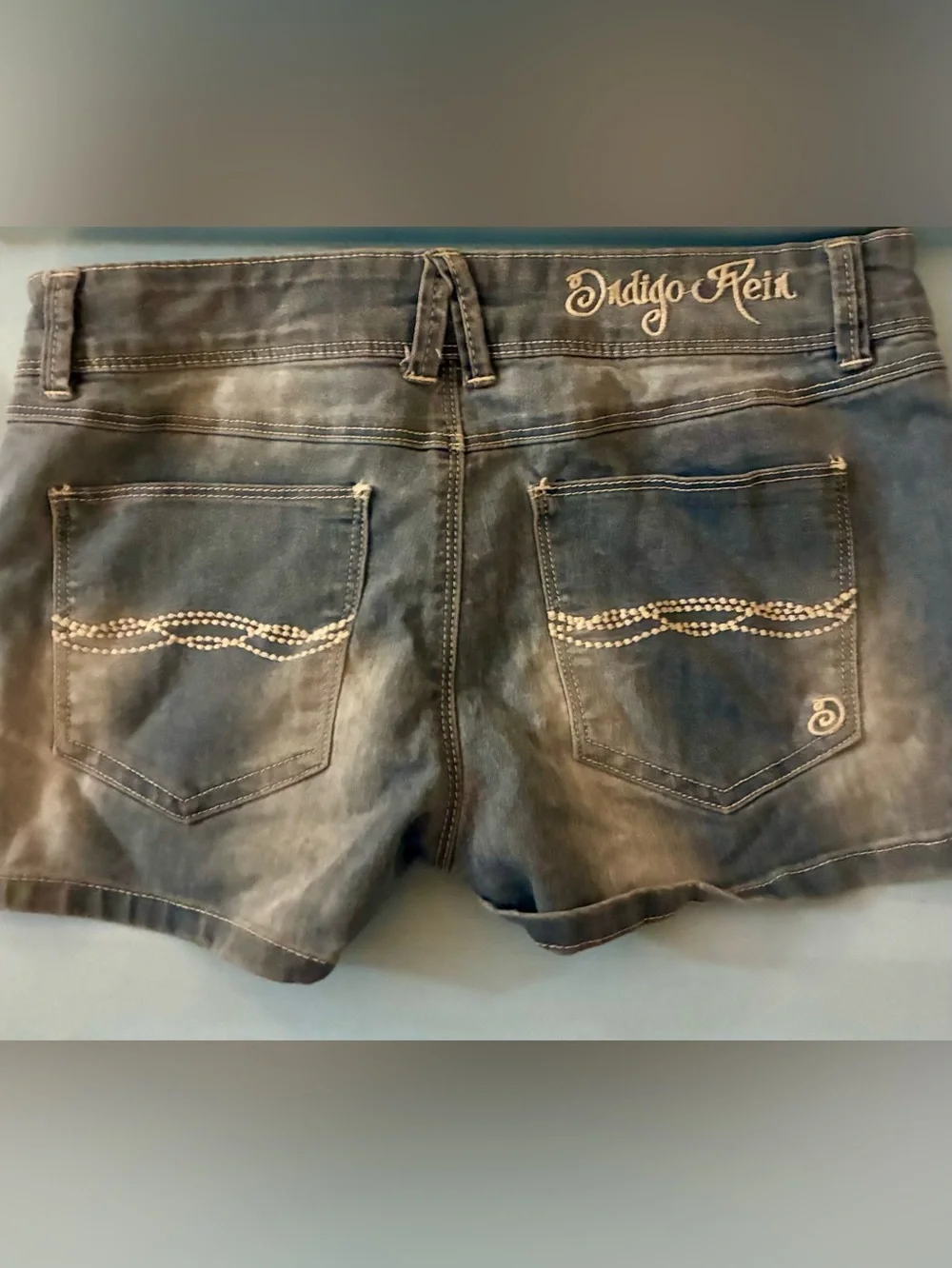 INDIGO REIN Women's Light Blue Denim Shorts - Size 5🌼